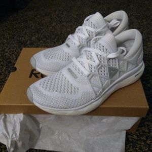 Women's new, unused Reebok Floatride Run ULTK sz8